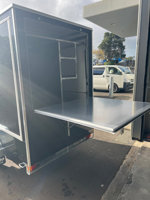 BBQ2 Rear Service Table