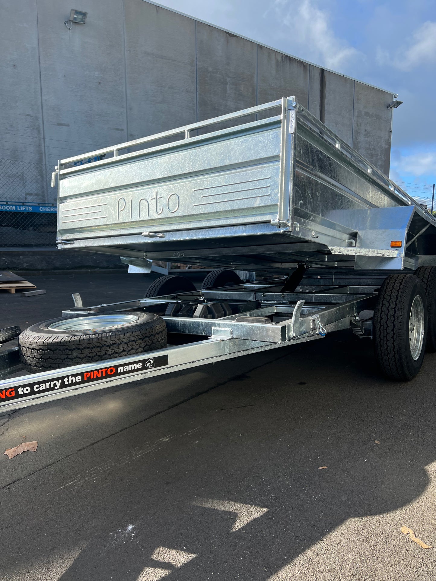 Tandem Braked Hydraulic Tipper Trailer